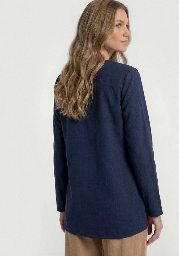 Рубашка на пуговицах из льна шир.  580, рис. 10