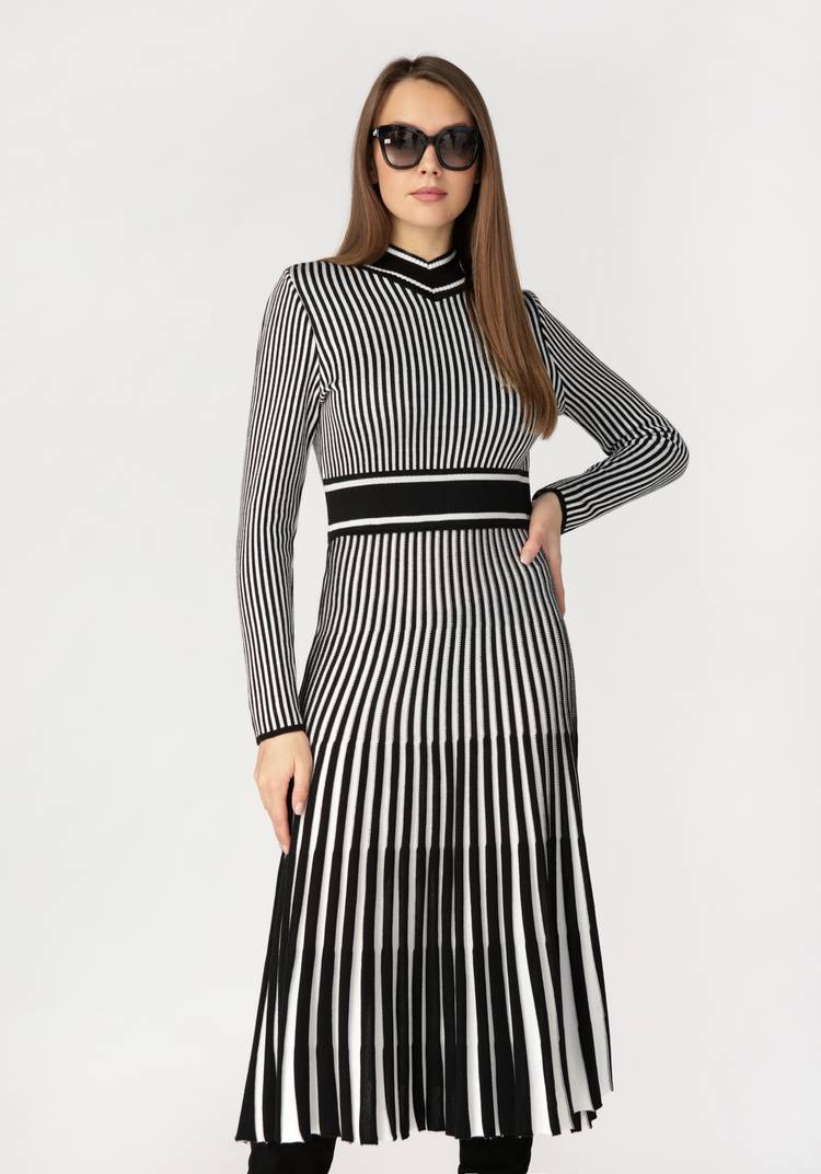 Платье женское с контрастными полосами шир.  750, рис. 1