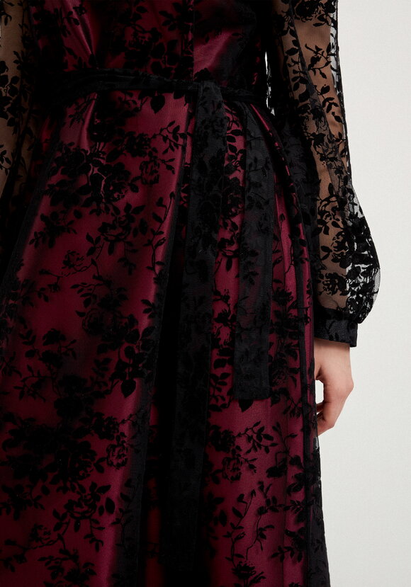 Платье из бархата свободного кроя шир.  580, рис. 16