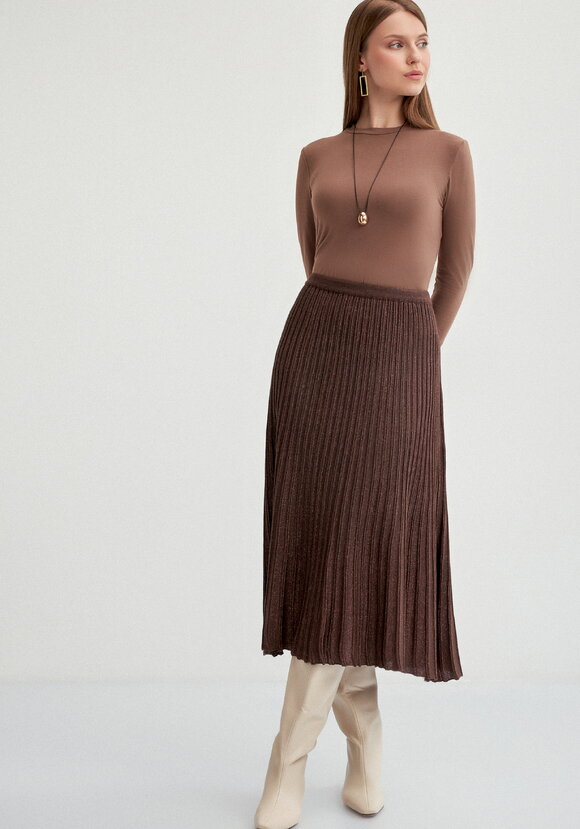 Юбка миди с метанитью шир.  580, рис. 40
