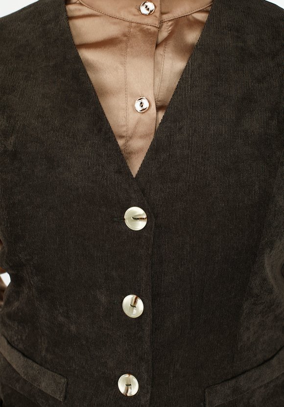 Жилет из вельвета шир.  580, рис. 8