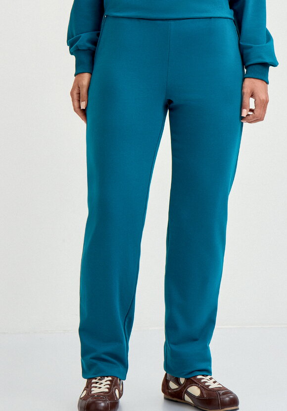 Костюм свитшот с принтом и брюки шир.  580, рис. 42