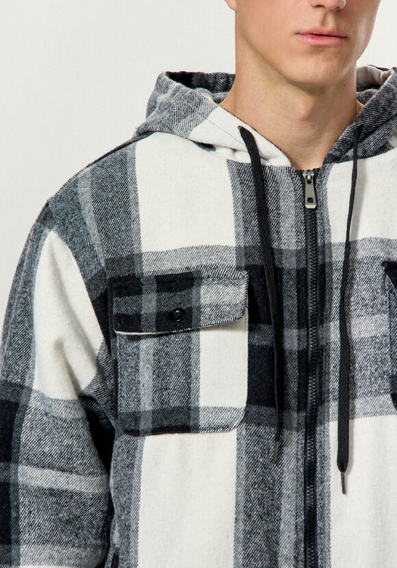 Рубашка с капюшоном и подкладом из шерпы шир.  580, рис. 33