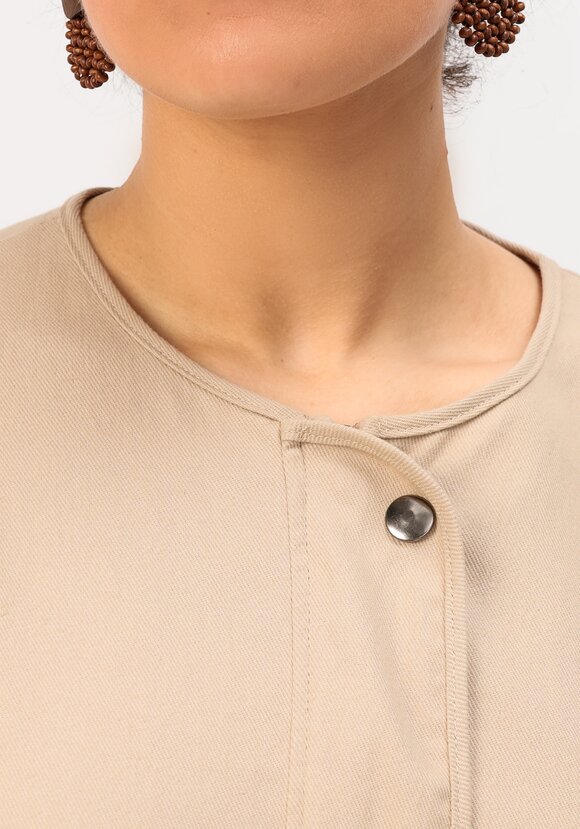 Пиджак с боковыми накладными карманами шир.  580, рис. 5