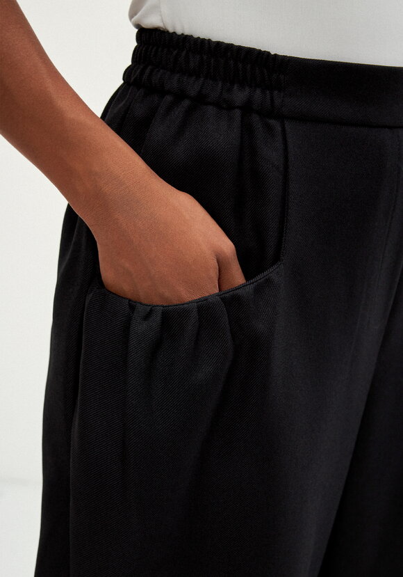 Брюки бананы со складками шир.  580, рис. 13