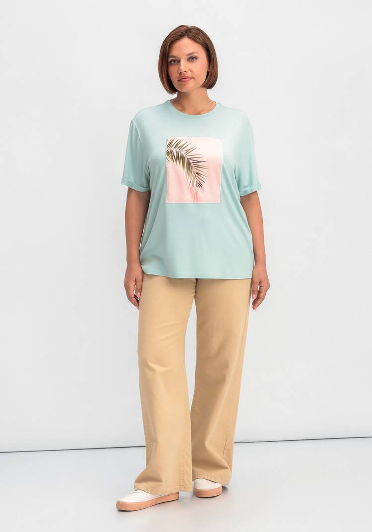 Футболка с принтом-аппликацией шир.  750, рис. 10