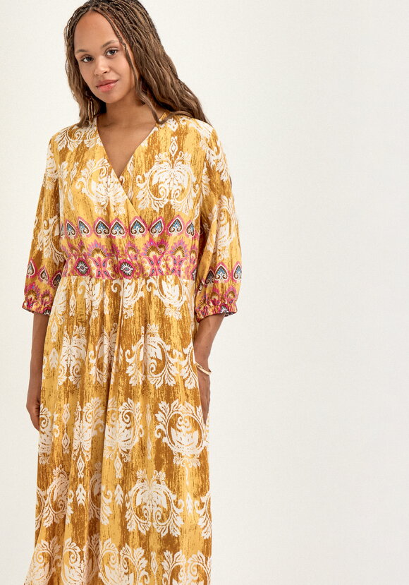 Платье с  рисунком шир.  580, рис. 16