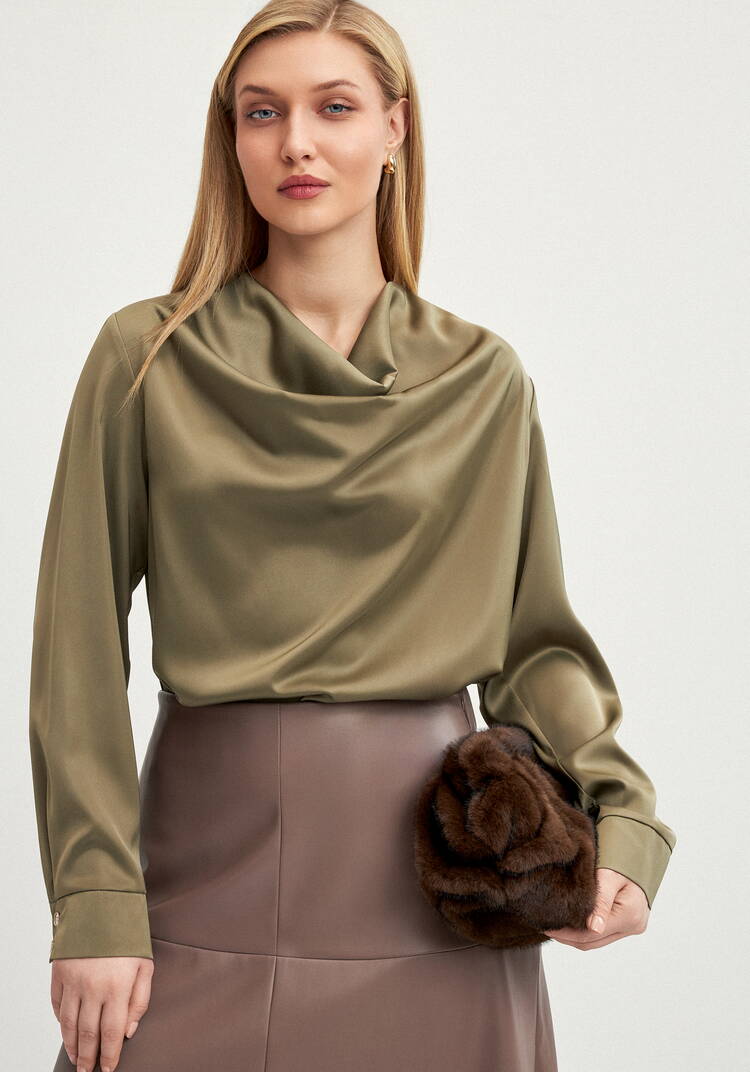 Блуза шелковая с воротником-хомутом шир.  750, рис. 8