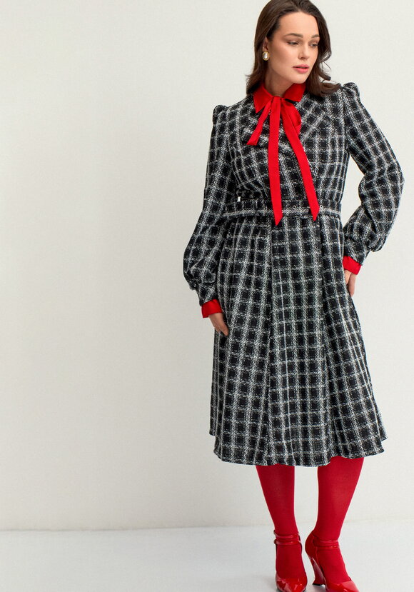 Платье с поясом с обтяжной пряжкой шир.  580, рис. 1