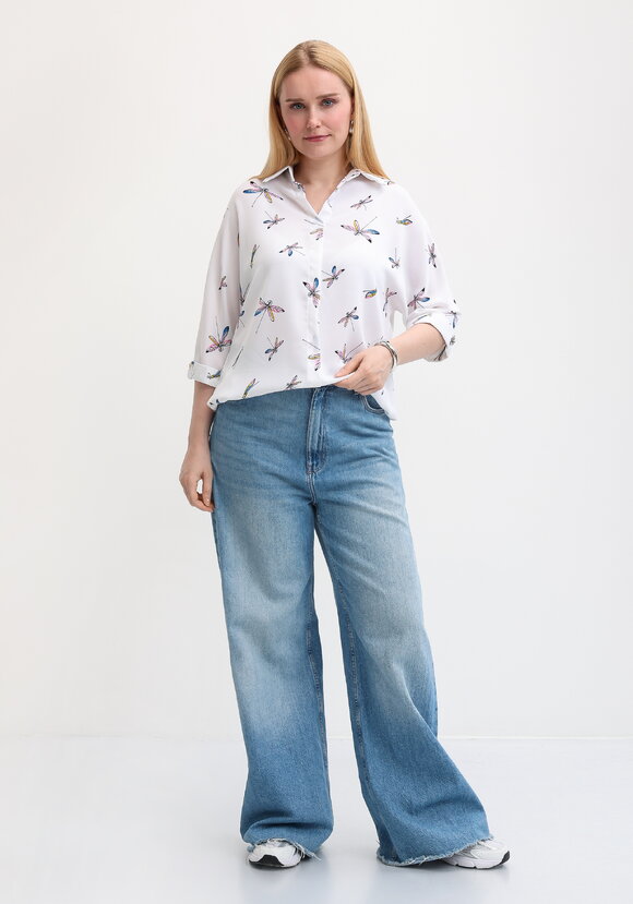 Блузка с принтом стрекозы шир.  580, рис. 2