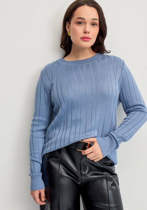 Джемпер с вертикальными полосами шир.  580, рис. 9