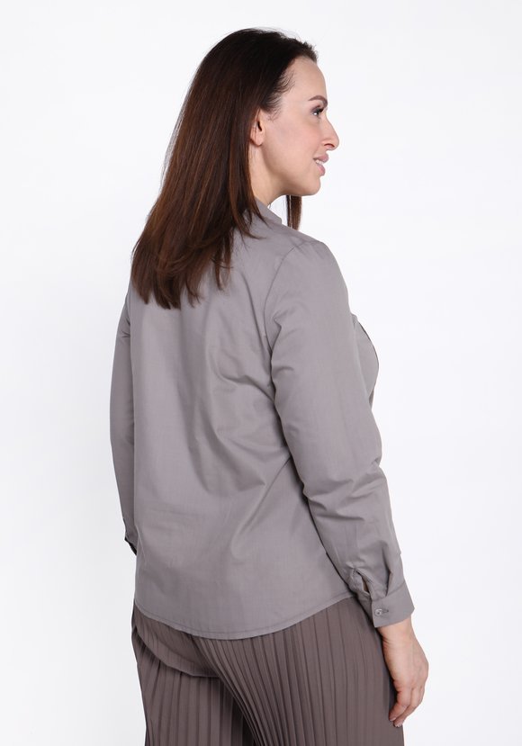 Блуза однотонная на пуговицах шир.  580, рис. 11