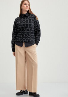 Брюки на эластичной ленте свободного кроя