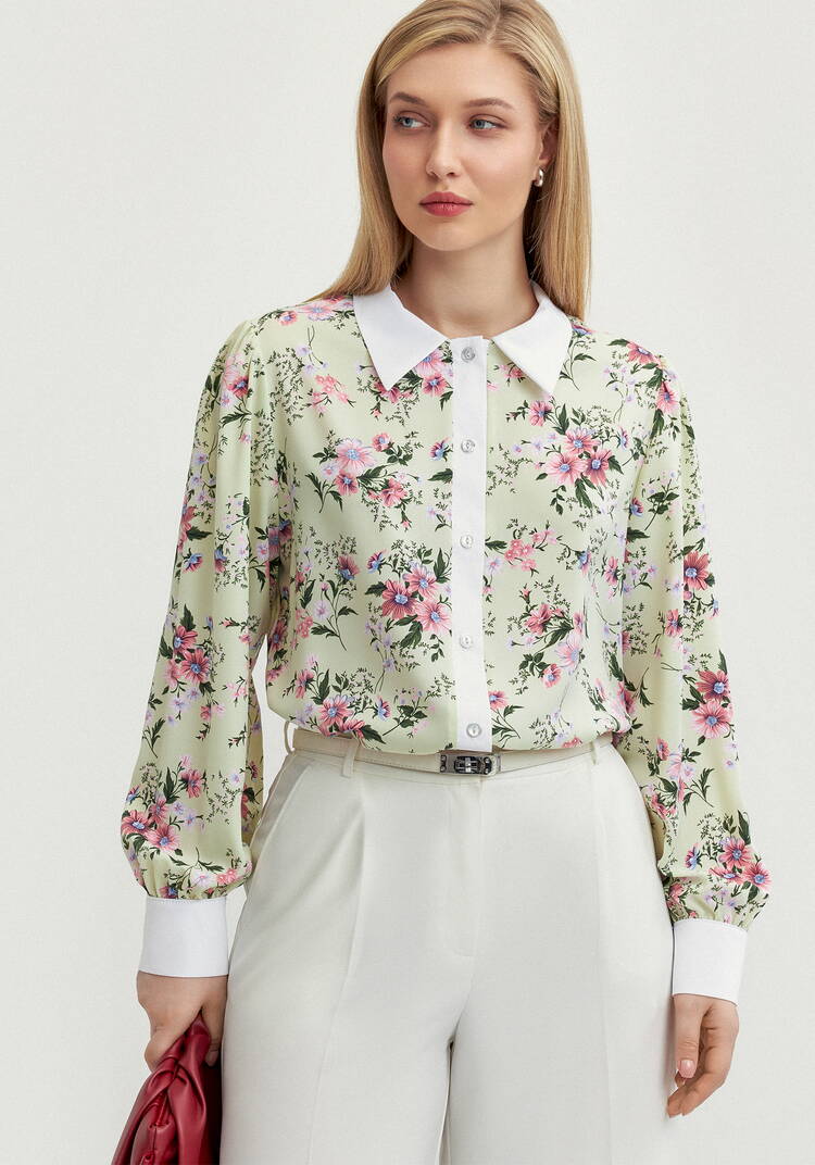 Блуза с контрастным воротникoм шир.  750, рис. 1