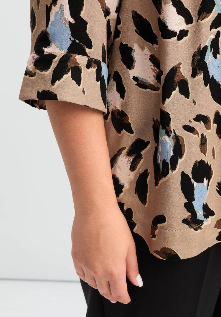 Блуза из вискозы с анималистичным принтом шир.  750, рис. 7