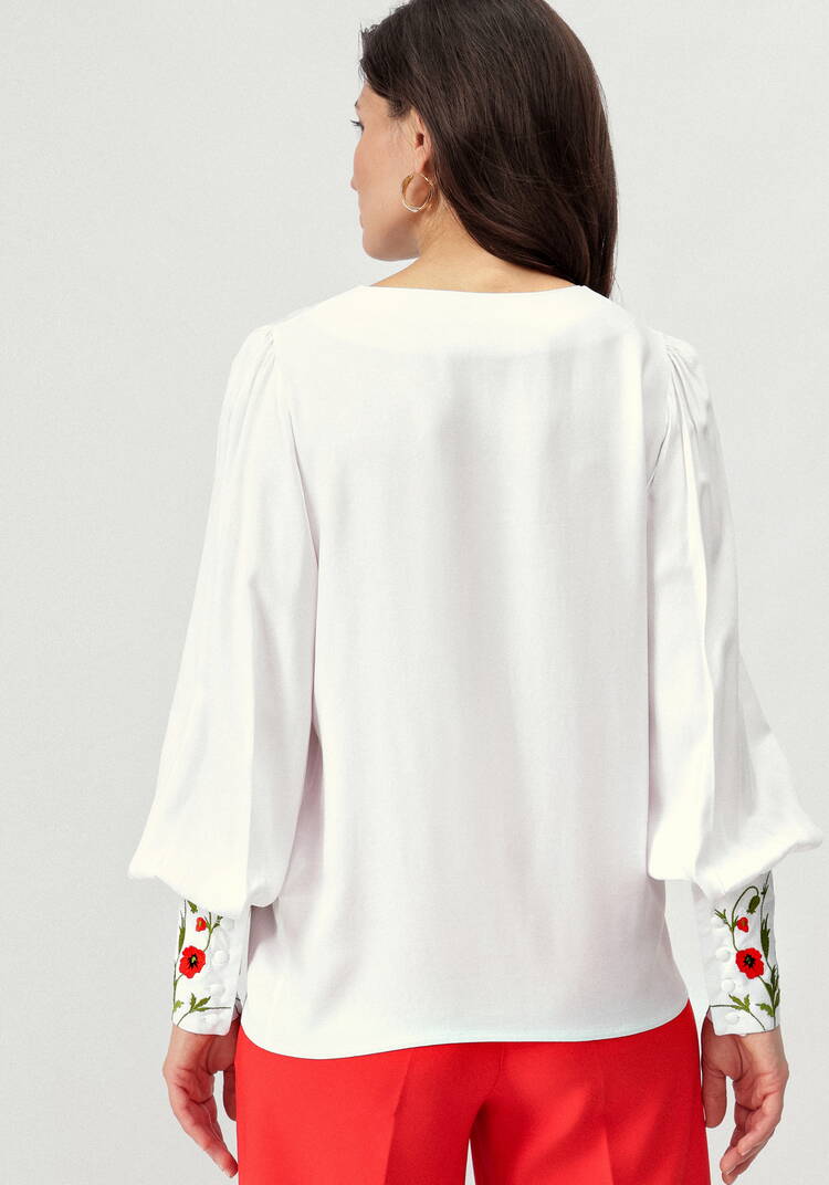 Блуза с цветочной вышивкой на манжетах шир.  750, рис. 9