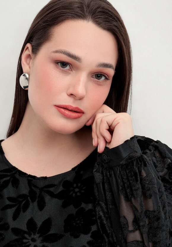 Платье с цветами из бархата шир.  580, рис. 13