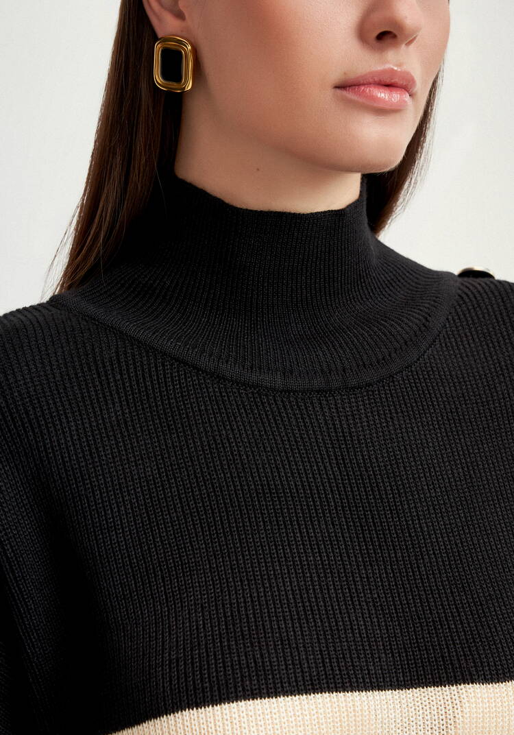 Джемпер с декоративными пуговицами в полоску шир.  750, рис. 20