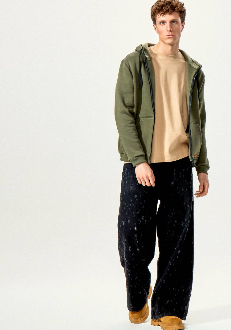 Толстовка с декоративной нашивкой на кармане шир.  750, рис. 11