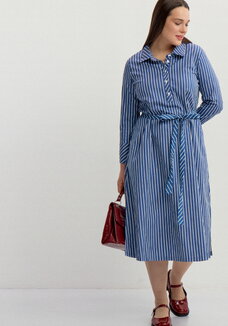 Платье-рубашка с отложным воротником