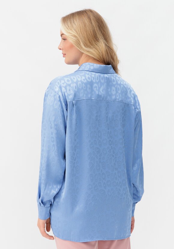 Рубашка атласная с анималистичным принтом шир.  580, рис. 30