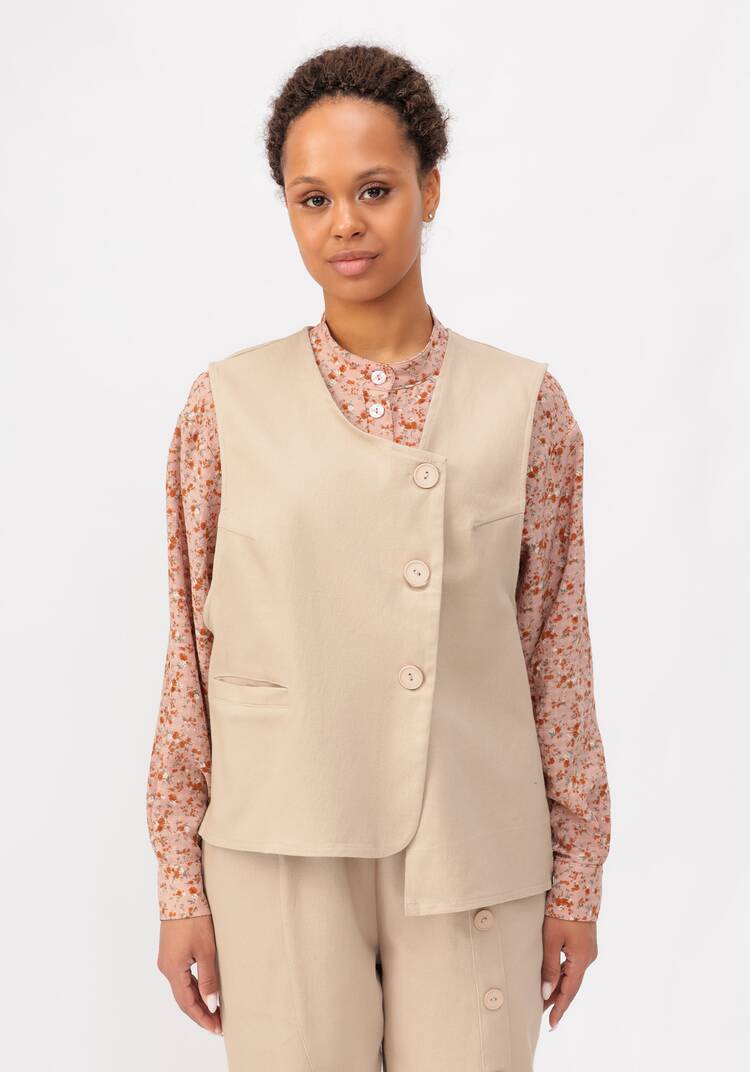 Жилет с асимметричной застёжкой шир.  750, рис. 4