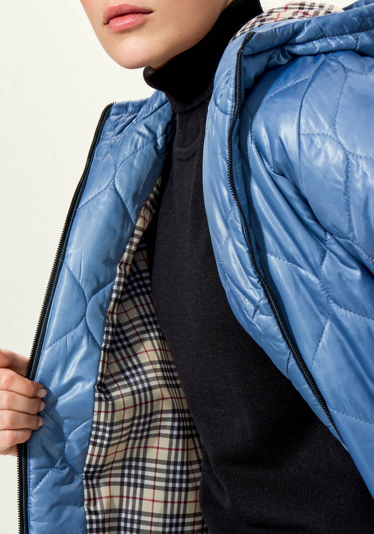 Куртка прямого кроя с капюшоном на молнии шир.  750, рис. 21