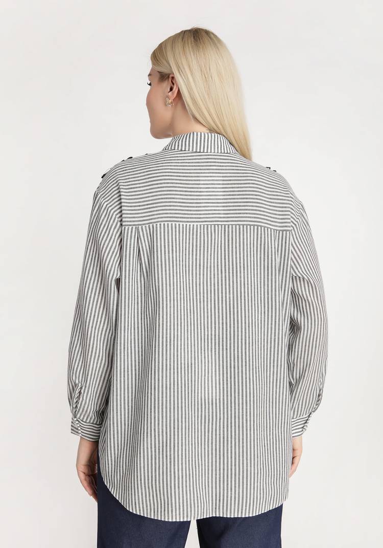 Рубашка в полоску с цветочной нашивкой шир.  750, рис. 7