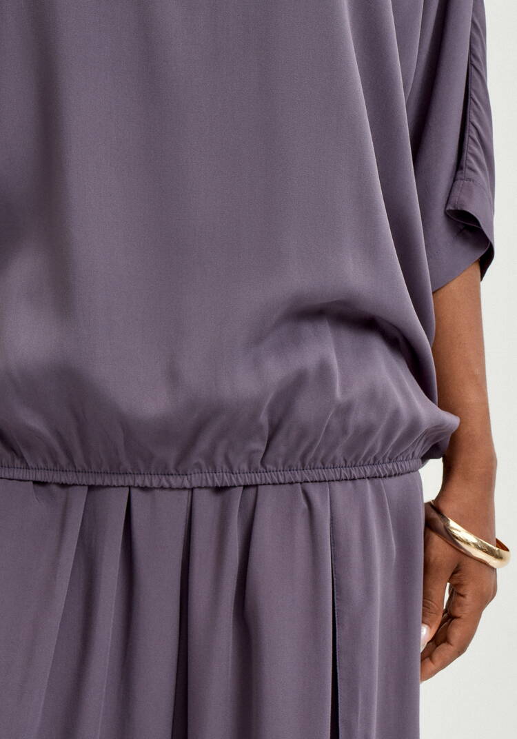 Блуза с V-образным вырезом свободная шир.  750, рис. 29