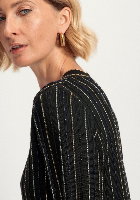 Платье с полосами из метанити шир.  580, рис. 7