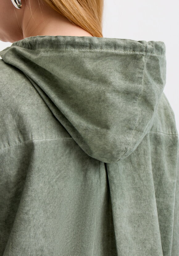 Блуза-пыльник на молнии с капюшоном шир.  580, рис. 6