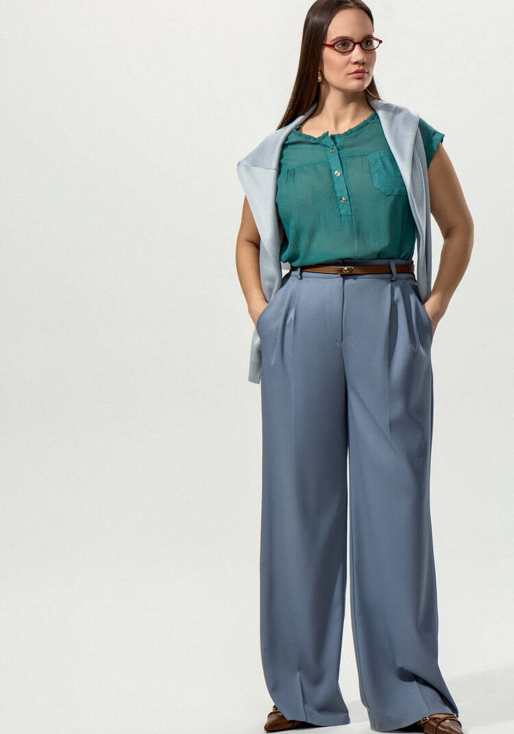 Блуза с коротким рукавом и карманом на груди шир.  750, рис. 15