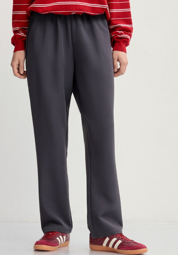 Брюки прямого силуэта зауженные к низу шир.  580, рис. 10