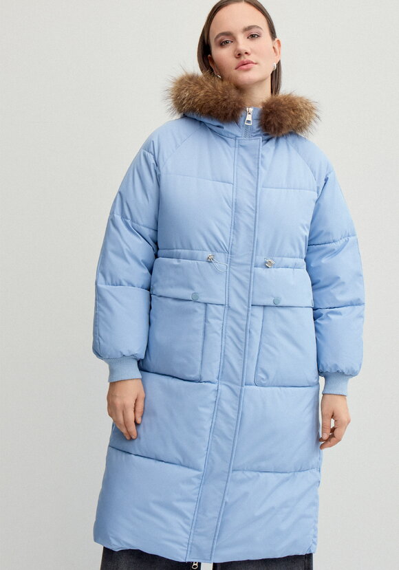 Пальто с меховой опушкой по капюшону шир.  580, рис. 4