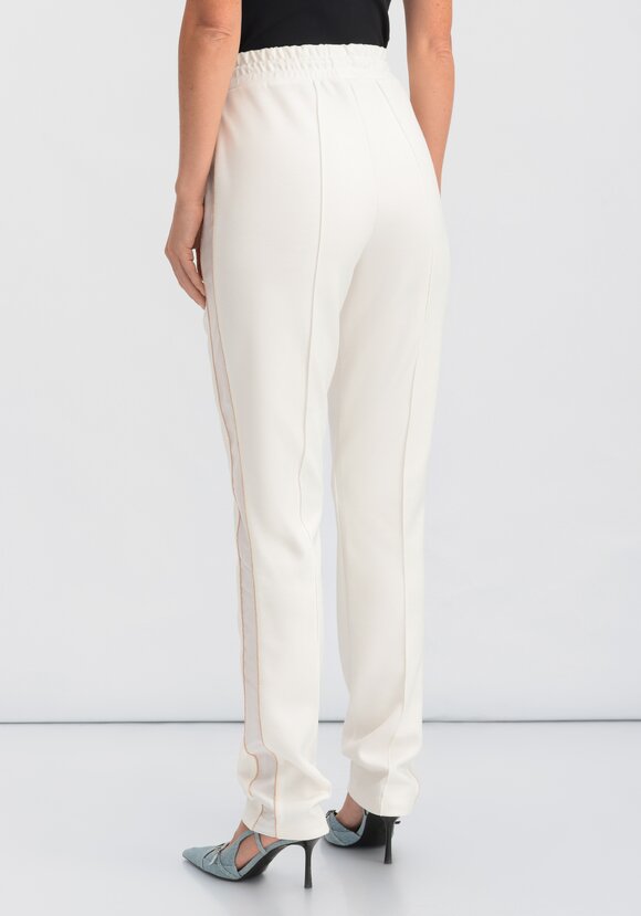 Брюки на резинке с лампасами и стрелками шир.  580, рис. 19