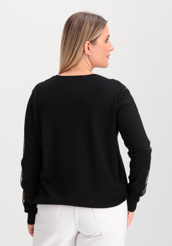 Джемпер с лампасами и карманом из страз шир.  580, рис. 9