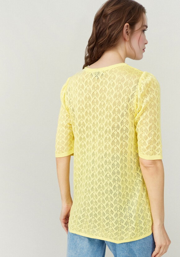 Джемпер с защипами на рукавах шир.  580, рис. 17