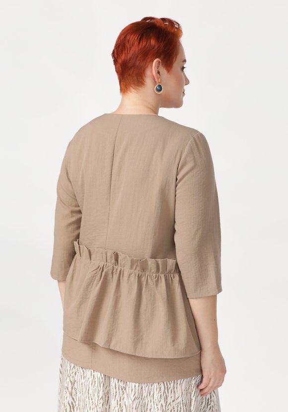 Жакет на пуговицах и декоративным поясом шир.  580, рис. 7