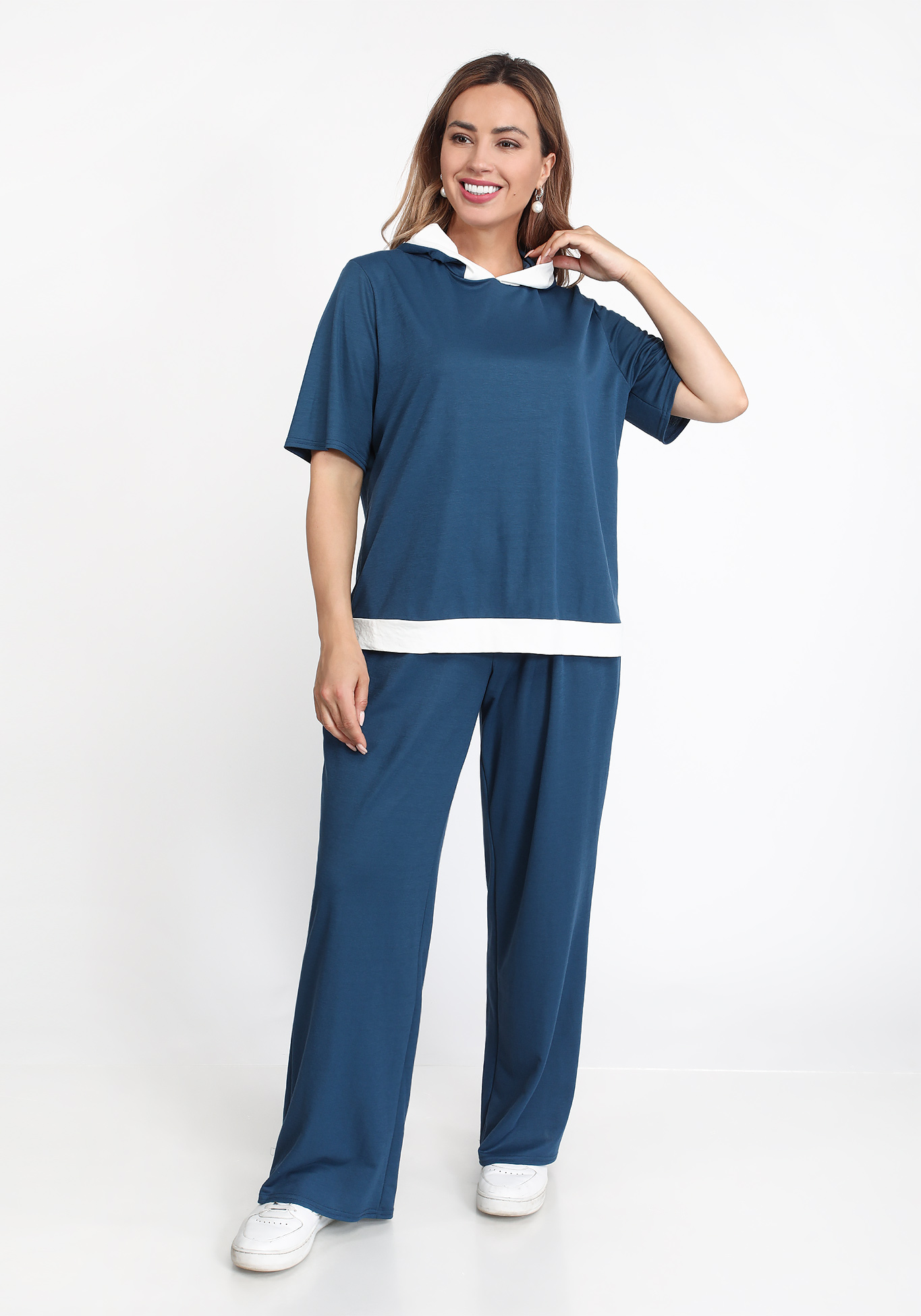 Костюм однотонный с капюшоном