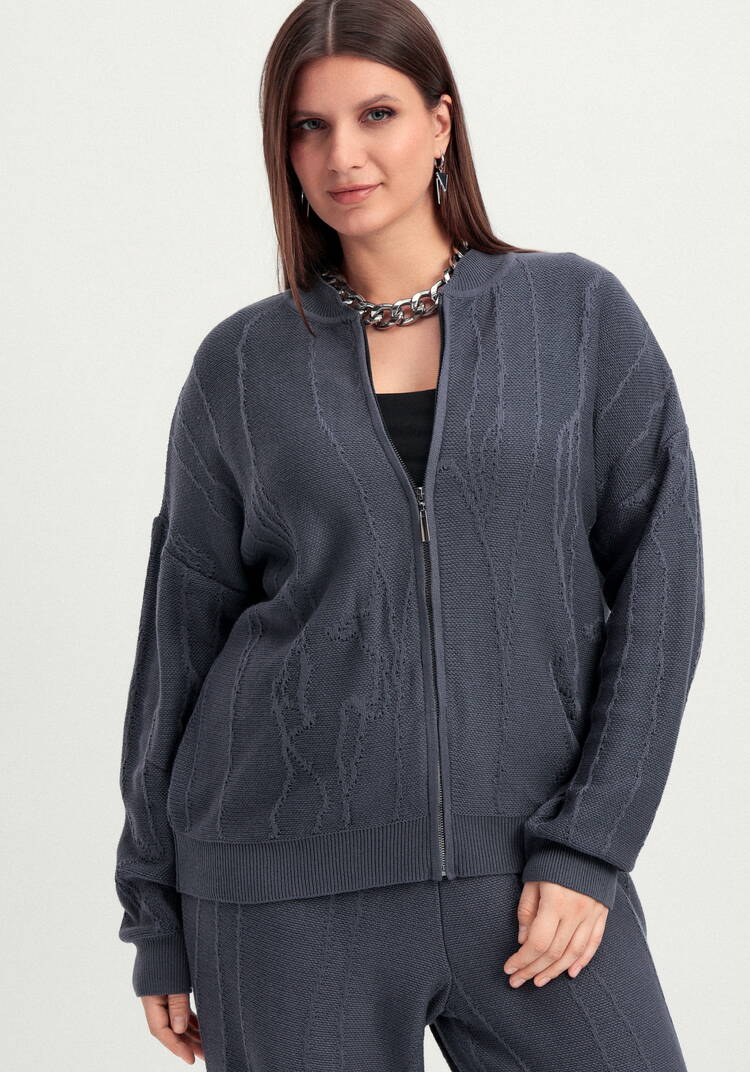 Бомбер с фактурным рисунком шир.  750, рис. 11