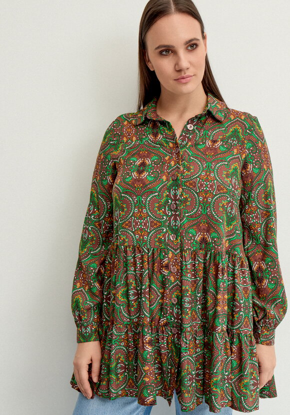 Блуза А-силуэта с ярусами шир.  580, рис. 25