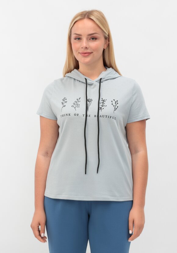 Футболка с капюшоном и лаконичным принтом шир.  580, рис. 13