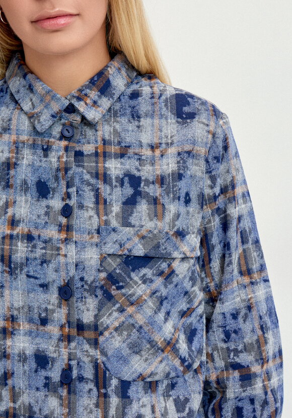 Рубашка в клетку на пуговицах с нашивкой шир.  580, рис. 5