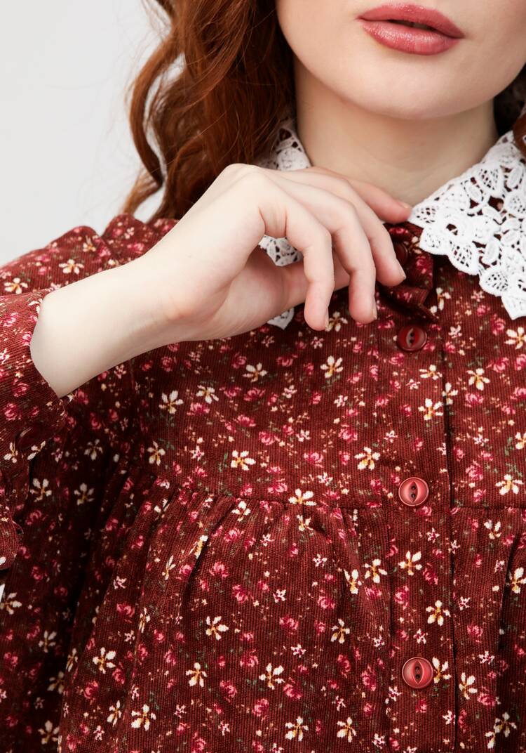 Блуза с цветочным принтом и воротником шир.  750, рис. 26