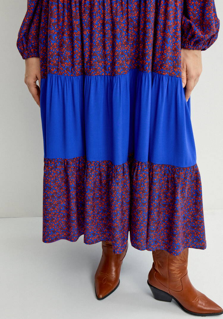 Платье с ярусами и V-образным вырезом шир.  750, рис. 6