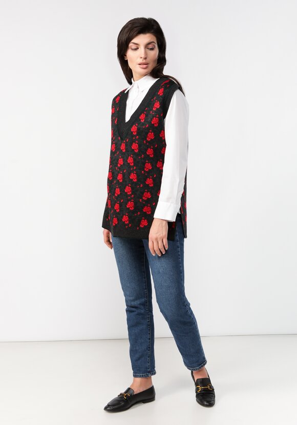 Жилет женский с цветочным рисунком шир.  580, рис. 40