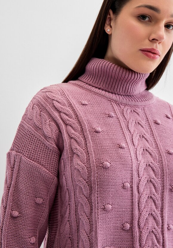 Джемпер с высокой горловиной и косами шир.  580, рис. 7