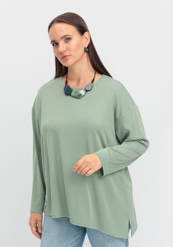 Лонгслив с асимметричным низом шир.  580, рис. 23