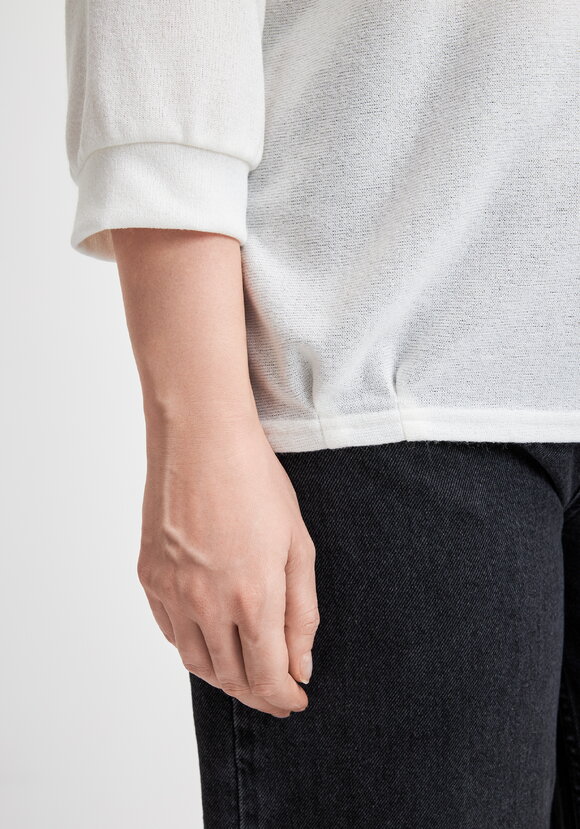 Джемпер Нежные цветы шир.  580, рис. 6