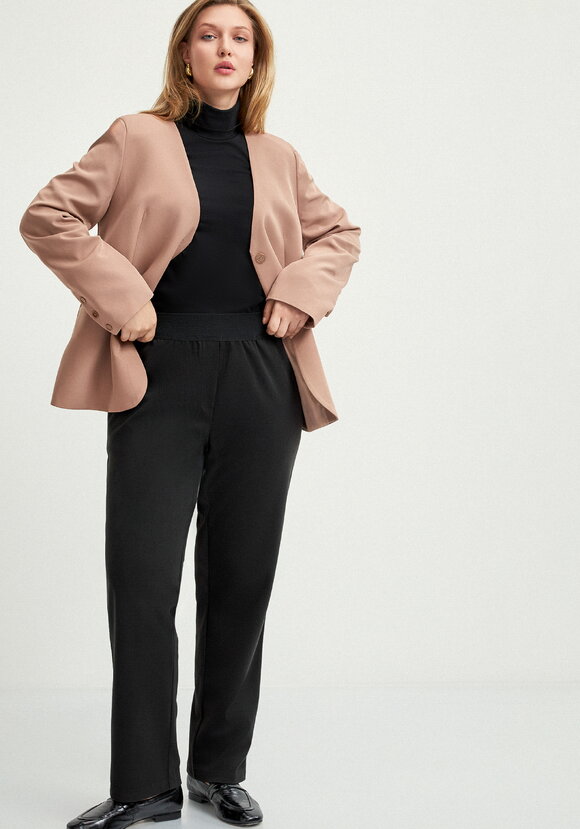 Прямые брюки на резинке с карманами шир.  580, рис. 15